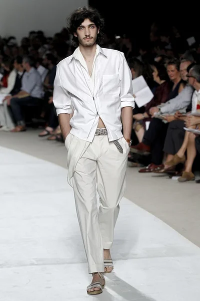 Look 40